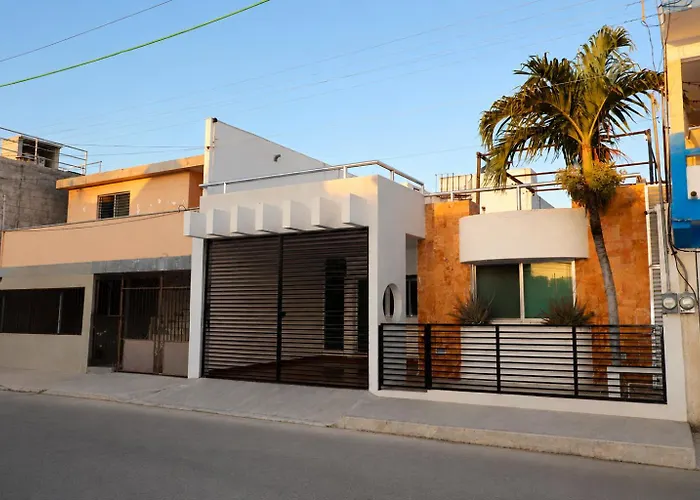 Casa Con Alberca En El Centro De Puerto Progreso